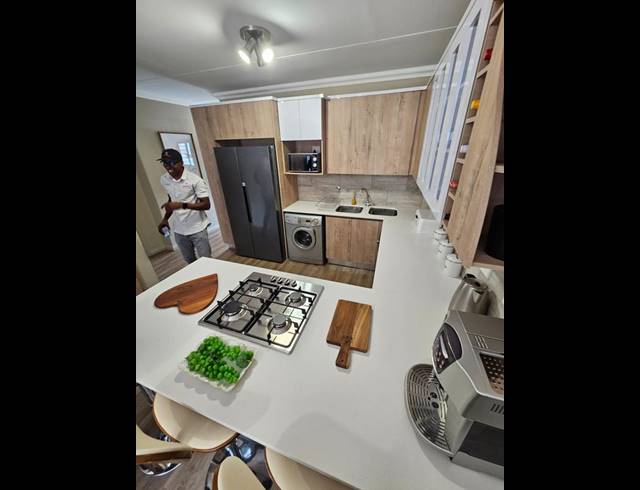 3 BEDROOM APARTMENT FOR SALE IN KAMEELDRIFT